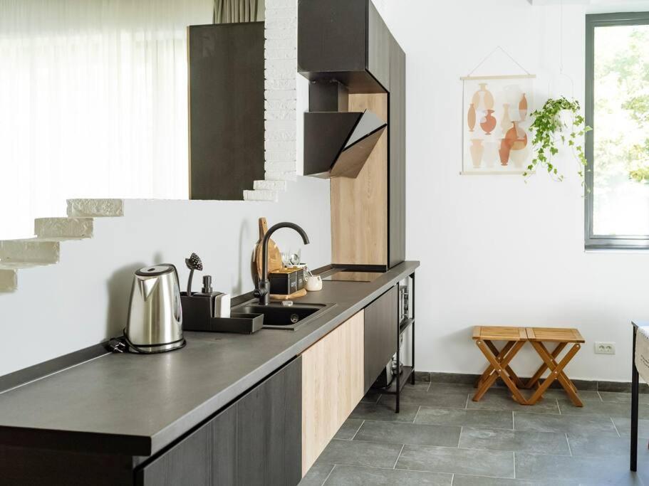 Central 5 Apartment - New Building & Parking Bucarest Esterno foto