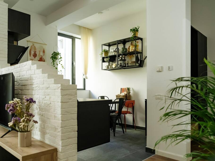 Central 5 Apartment - New Building & Parking Bucarest Esterno foto